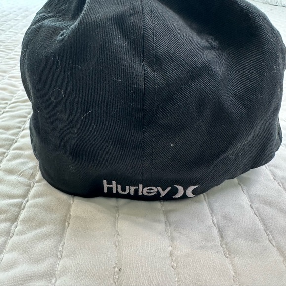 Hurley Fitted FlexFit Embroidered Hat Ball Cap Black with Plaid Detail Sz. L-XL - Picture 4 of 9